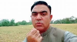 خکلی کلاخیل محترم دوستوں اسلام اعلیکم! امید ہے اپ سب خیریت سے ہونگے۔ قومی سلامتی کے پیش نظر ہم کرونا کے خلاف ایک مہم شروع کر رہے ہیں۔ جس کیلئے مشترکہ لائحہ عمل بنانے کی ضرورت ہے۔ یہ ہمارے اور ہمارے پیاروں کی زندگی کا سوال ہے۔ آئیں ہم سب مل کر ہر قسم کے اختلافات سے بالاتر ہو کر قومی فریضہ سمجھ کر اس مہم میں اپنا بھرپور کردار ادا کریں۔ اللہ تعالیٰ ہم سب کا حامی و ناصر ہو۔ شکریہ عبداللہ خان ایڈیشنل چیف وارڈن سول ڈیفنس ضلع خیبر۔ | خکلی کلاخیل