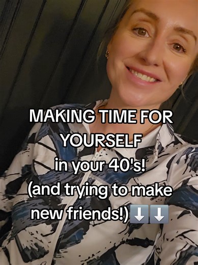 On Monday's I go to a Broadway Musicals dance class... and I LOVE IT!💃 I've been going for a year now, and I'm definitely not a dancer - we all get the steps wrong and have a laugh about it🤣 I'm really trying to do more for myself, because (do any other Mum's feel the same??) - you spend 11 or 12 years juggling being a Mum & going to work... then all of a sudden your kids don't really need looking after as much, you don't need to do school runs, swimming lessons are complete, they are out with