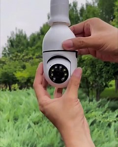 14K views | Puteți înșuruba această cameră de supraveghere ca pe un bec obișnuit! ✅ control prin telefon ✅ trimite notificări ✅ modul de vedere nocturnă Rămâneți în siguranță - faceți clic https://vigoexpress.ro/produs/agentul-dumneavoastra-portabil-de-securitate-bulbcam/?sp=7785i007 | Vigoexpress | Facebook