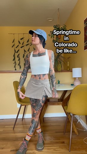 Peach Fuzz on Instagram: "Crazy Colorado weather ❄️ ☀️ 🌧️"