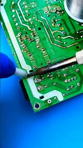 Live PCB Soldering Repair | Clean & Satisfying Electronics Fix 🔥 #usa #europe #solderingiron #diy
