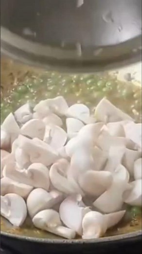 mushroom matar 🫒🫛#Pati Ne Di rakhi hai azadi 🤤🤣🤣#chutkula #comedyshorts #mushroom #viral #trending #