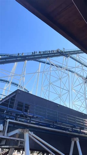 Power outage at Six Flags over the weekend 😳
