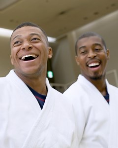 Quand les joueurs du Paris Saint-Germain se mettent au judo 💪 La réaction de Kylian 😂 | PSG - Paris Saint-Germain