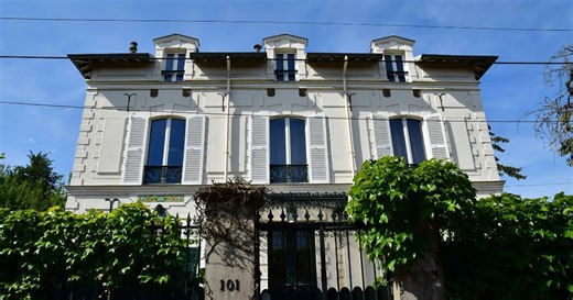 Matthieu Chedid : "C’est un havre de paix, un lieu remarquable", sa maison familiale "au milieu des champs", en Seine-et-Marne entourée d'arbres magnifiques