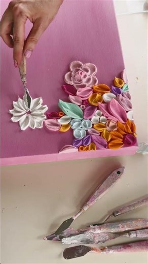 Mixing up Golden light moulding paste- textured art #australianartist #texturedart