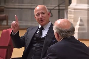 Jeff Bezos believes in aliens and made four amazing predictions about the future
