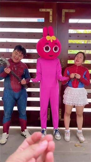 Alpha Hero helps Spinki get GIFT that will make Spiderman regret #shorst #spiderman #alphahero