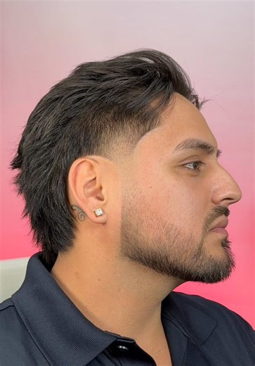 Easy high fade tutorial in under 1 minute. This is the easiest and quickest way to do a high fade on straight hair. This tutorial was made with the new @jrlusa Ghost clipper and trimmer combo. Thank you @boomzworld @jr|professional @jrlusa #elpasobarber #915 #texasbarber #elpasotx #barber