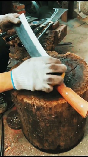 Fixed Blade vs. Folder: Epic Knife Combat!#topblade#heavyblade#battle#topquality#handmade#tranding