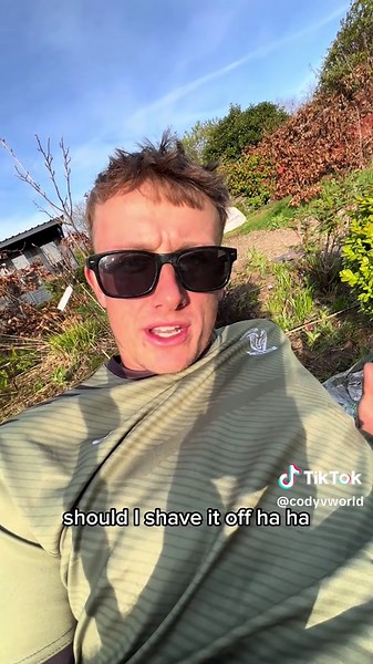 Grooming Tips: Shave, Trim, or Leave the Snail Trail?