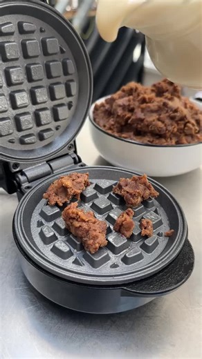 Mini Waffle Ice Cream Taco! Waffle your way to joy 🧇🎉