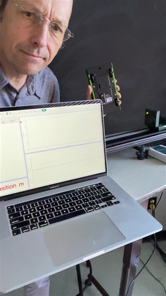 #physics #physicslab #kinematics #motion #physicsdemo #physicsteacher How to measure motion | Rhett Allain