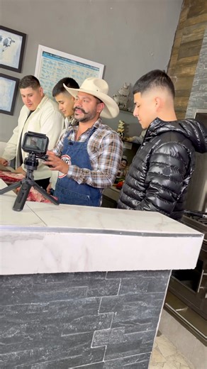 11K views · 182 reactions | Marca Mp en la parrilla viernes canal 4 10:00 pm | Chef Pa'laraza | Facebook