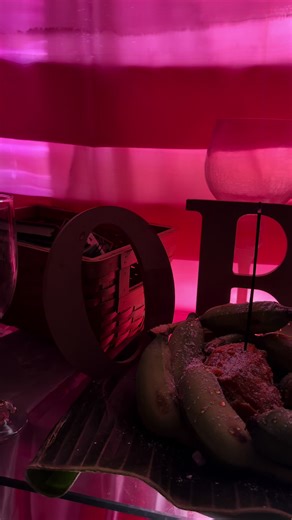 Ọbà (Obba Nani) is: \t•\tA powerful female Orisa \t•\tAssociated with the Oba River (Odo Oba) \t•\tA wife of Sango \t•\tA symbol of: \t•\tLoyalty in marriage \t•\tSacrifice in love \t•\tEndurance through suffering \t•\tHidden strength and protection Obba… is capable of opening the doors of well-being… and has the keys that open and close the doors that lead toward the elevation of the human spirit.”