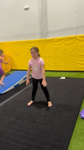 🚨🚨‼️‼️NEW SKILL Alert ‼️ ‼️🚨🚨 Sydney- Backbend & Stand Every class Sydney gives it her all and works hard! So proud of you! 👏 👏👏👏 The basics and fundamentals are extremely important, that’s what we build on at @mass_mayhem_cheer 😊🖤🩵🤍 #massmayhemcheer #cheer #bringonthayhem #cheerleading #dartmouthma #tumbling #newbedfordma #tumbling | Mass Mayhem Cheer & Tumble
