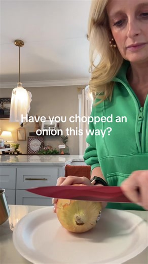 How to Chop an Onion Like a Pro