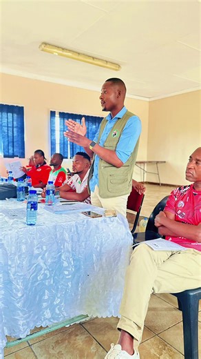 The Regional FTSS, Cde Zitha, graced the SSC meeting with a powerful and insightful regional input. He unpacked the current political landscape, clearly outlining where we stand as a movement within Africa and in the broader global context.🇿🇦🇿🇦✊🏻 His engagement provided clarity, direction, and a deeper understanding of the socio-political dynamics shaping our work as activists and education workers. ✊🏾🇿🇦📚 SADTU LEADS 🤏 the university of leadership 🤏✊🏻🇿🇦📚#emalahlenitiktok #teachers