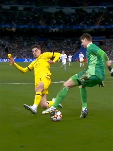 When Goalkeeper Toying With The Opponents 😳 #footballshorts