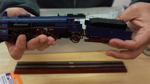 蒸汽机优雅的巅峰 - Marklin39023开箱及莱茵特快