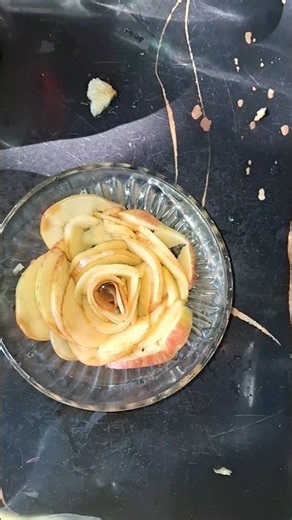 How to Arrange Apple Slices into a Rose 🌹 Quick Decoration Recipe #fruitdecoration