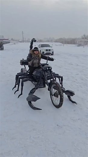 Midyat News on Instagram: "AKREP BİSİKLET 😬❄️ Bu karlı havada Midyat'ta Lazım. #akrep #bisiklet #midyat #kar #midyatnews Uzunluk: 3,5 m Yükseklik: 1,9 m Genişlik: 1,9 m Ağırlık: 360 kg"