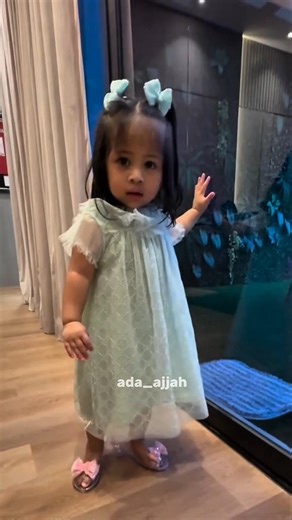 LILY LATIHAN PAKE HEELS BUAT SAMBUT TAMU GENG CENDOL & GENG VINTAGE DI HARI ULTAHNYA😂 #babylily