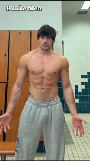 Training#aesthetic#muscle#motivation#posing#abs#chest#biceps#model#body#hunk#gym#workout#back#bulge