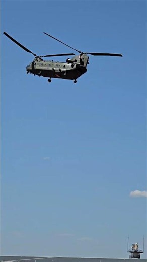 A Helicopter This Size Shouldn't Move Like This 🇬🇧