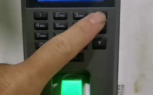 如何破解门禁机管理员清除管理员指纹重置开门密码