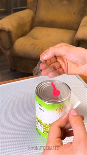 662K views · 1.5K reactions | How to copy a key with everyday stuff! | 5-Minute Crafts Teens | Facebook