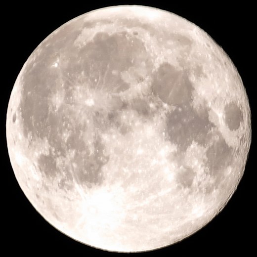 月の表面の様子はどうなってる？温度差やクレーターができる理由！