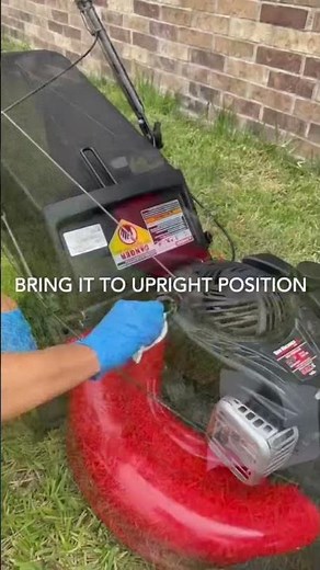 DIY Lawnmower Oil Change In A Minute | Briggs & Stratton 550E Lawnmower 140CC