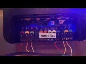 FIXED! lennox smart hub FAILED. replace with standard thermostat. FIXED!!!