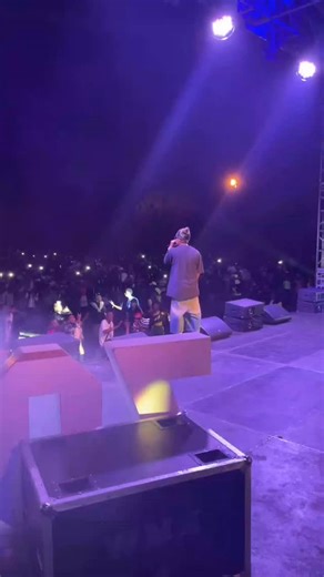 areece_videos97 | A-Reece performs "Mgani" at Trimpark, Potchesftroom🔥🔥 #areece #mgani #Trimpark #potchefstroom | Instagram