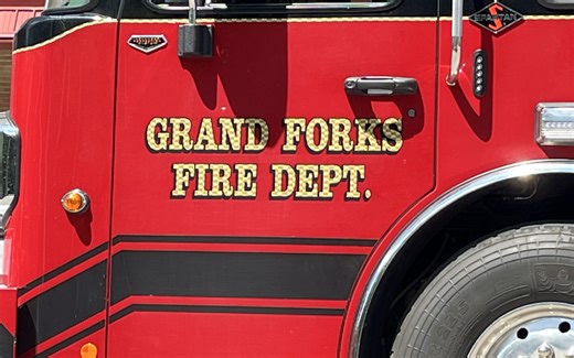 Grand Forks fire crews respond to structure fire