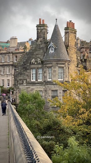 Ravikant Pandey on Instagram: "Edinburgh, the renowned capital city of Scotland, is celebrated for its rich historical landmarks, vibrant festivals, thriving culture, and breathtaking picturesque landscapes. 🏰❤️ 📍Edinburgh, Scotland Have you ever been to Edinburgh? 📸 @pandeyrr #edinburgh #scotland #schottland #edimburgo #ecosse #travelcouple #visitscotland #thisisedinburgh #edinburghstory #edinburghlife #scotlandexplore"