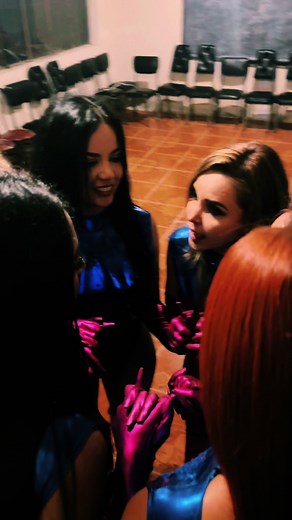 Gracias por todo el Cariño y el gran apoyo que nos dan! 🙏🏽 Esto es gracias a todos ustedes ❤️ Caramelo Caliente las numero 1 del Ecuador! 🔥 🍭 #caramelocaliente #caramelocalienteoficial #ecuador #paratiiiiiiiiiiiiiiiiiiiiiiiiiiiiiii #tiktokecuador #xyzbca #chicheros_de_corazón #bailalacumbia #mexico #peru