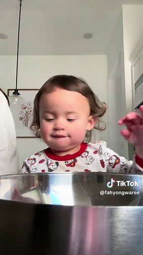 Fahyongwaree (@fahyongwaree) - Chocolate Chip Bread Recipe | Jmac's Kitchen Episode 2