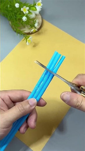 Make A Dancing And Hide-And-Seek Bear With Paper Cups And Straws In 20 Seconds