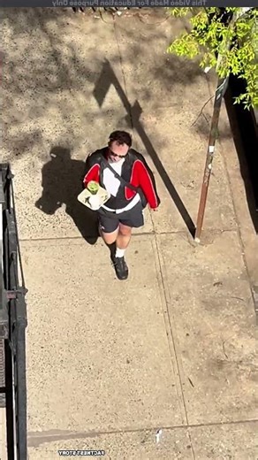 Chica Dibuja A Desconocidos Desde Su BALCÓN 😱🎨