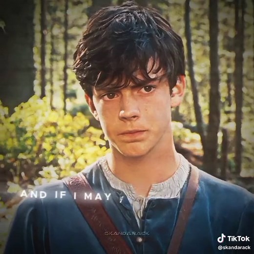 Skandar Keynes as Edmund Pevensie in Narnia POV Edit