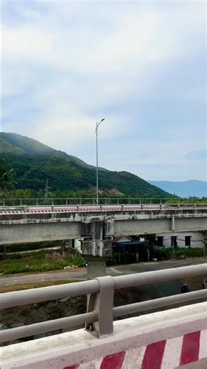 Khung cảnh đường phố thật yên bình #funnyvideo #funnyshorts #funny #cute #chill #vlog #travel