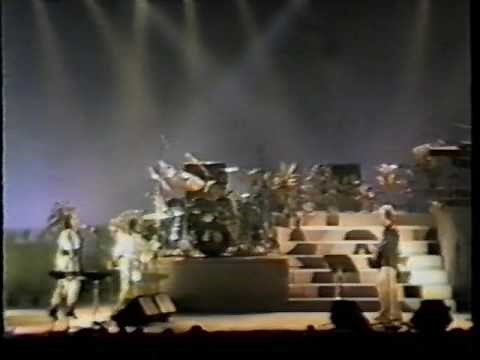 Sting -Bring on the night/when the world is running down-( live in Lille 1985)