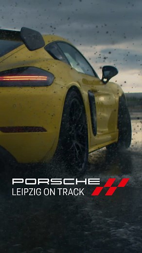 Maximale Individualität – maximaler Fahrspaß. 🏎️💨 In unserer neuen Folge von Porsche Leipzig on Track stellt Dir Felipe Fernandez Laser das ideale Programm für echte Fans unserer GT-Fahrzeuge vor: Die GT Experience. Bei Deinem ganztägigen Erlebnis steht Dir ein persönlicher Instrukteur exklusiv zur Seite und weiht Dich durch anspruchsvolle Übungen in die Geheimnisse der perfekten Steuerung eines GT-Modells ein. Auf unserer Strecke wirst Du schrittweise in Deinem GT-Fahrzeug oder in einem unser
