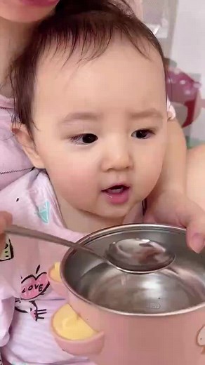 Drink water or Play water? 😂😂 #baby #cutebaby #babyfunnymoment #babyplaytime #babyroutine