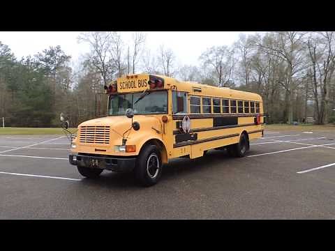 1993 International 3800 Blue Bird School Bus w Braun Wheelchair Lift VN4288