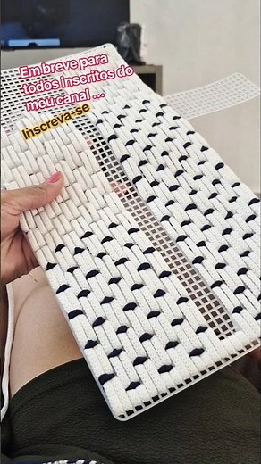 Preparando a aula dessa bolsa de tela plástica 😱 #artesanato #tutorial