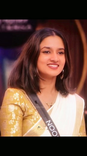 Kerala Piravi special ✨ Proud moment for ElaKshi Designer Studio seeing our Kerala-style festive sarees featured in a Bigg Boss episode adhila and noora 🤍💛 Traditional elegance, handcrafted details and a modern classy finish — made to shine on screen ✨ Designed with love. Worn with grace. @ela_kshidesignerstudio_ #ElaKshiDesignerStudio #BiggBoss #KeralaPiravi #KeralaSaree #DesignerStudio #BoutiqueWear #EthnicElegance #KeralaFashion #TraditionalLook #CustomMadeOutfit #IndianFashionDesigner #OnS