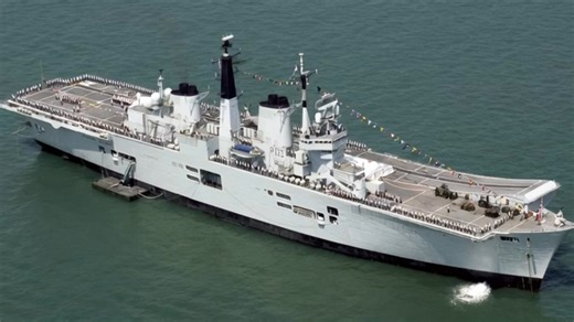 61K views · 317 reactions | El portaaviones británico HMS Invincible fue clave en la Guerra de Malvinas: desde su cubierta despegaron los Sea Harrier que aseguraron la superioridad aérea británica. Su figura sigue envuelta en polémica por el ataque argentino del 30 de mayo de 1982, aún debatido entre historiadores.  Sigue a Abismo Marino para más historias ocultas del conflicto. | Abismo Marino | Facebook